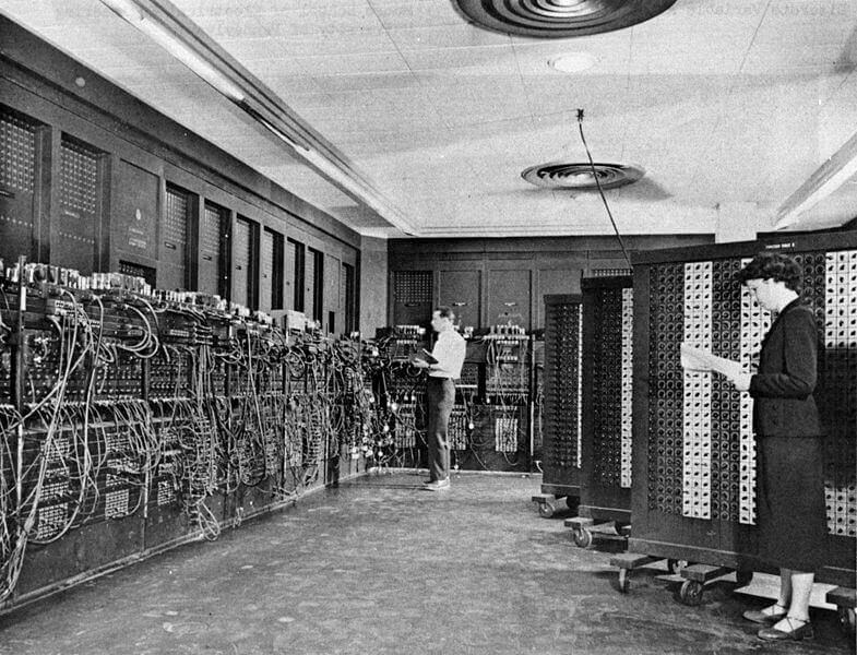 ENIAC bilgisayarı, ilk bilgisayar